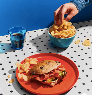 SUGAR CRAVINGS: YOUR BRAIN'S SOS SIGNAL